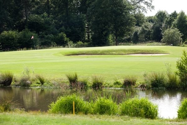 Greenfee spelen golfbaan de Lage Mors